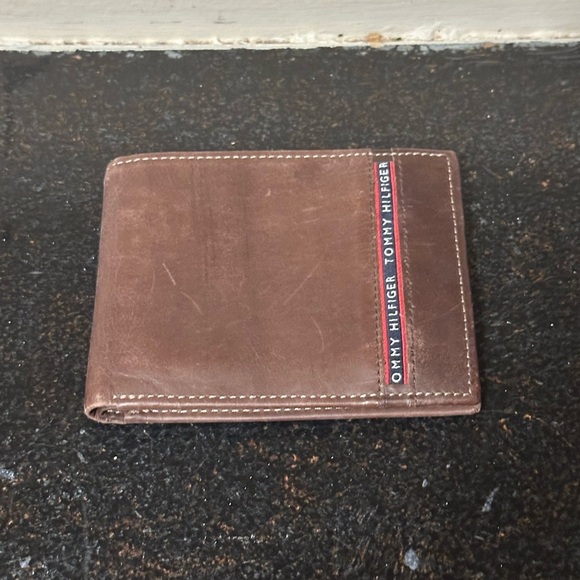Tommy Hilfiger Leather Wallet - Picture 1 of 5